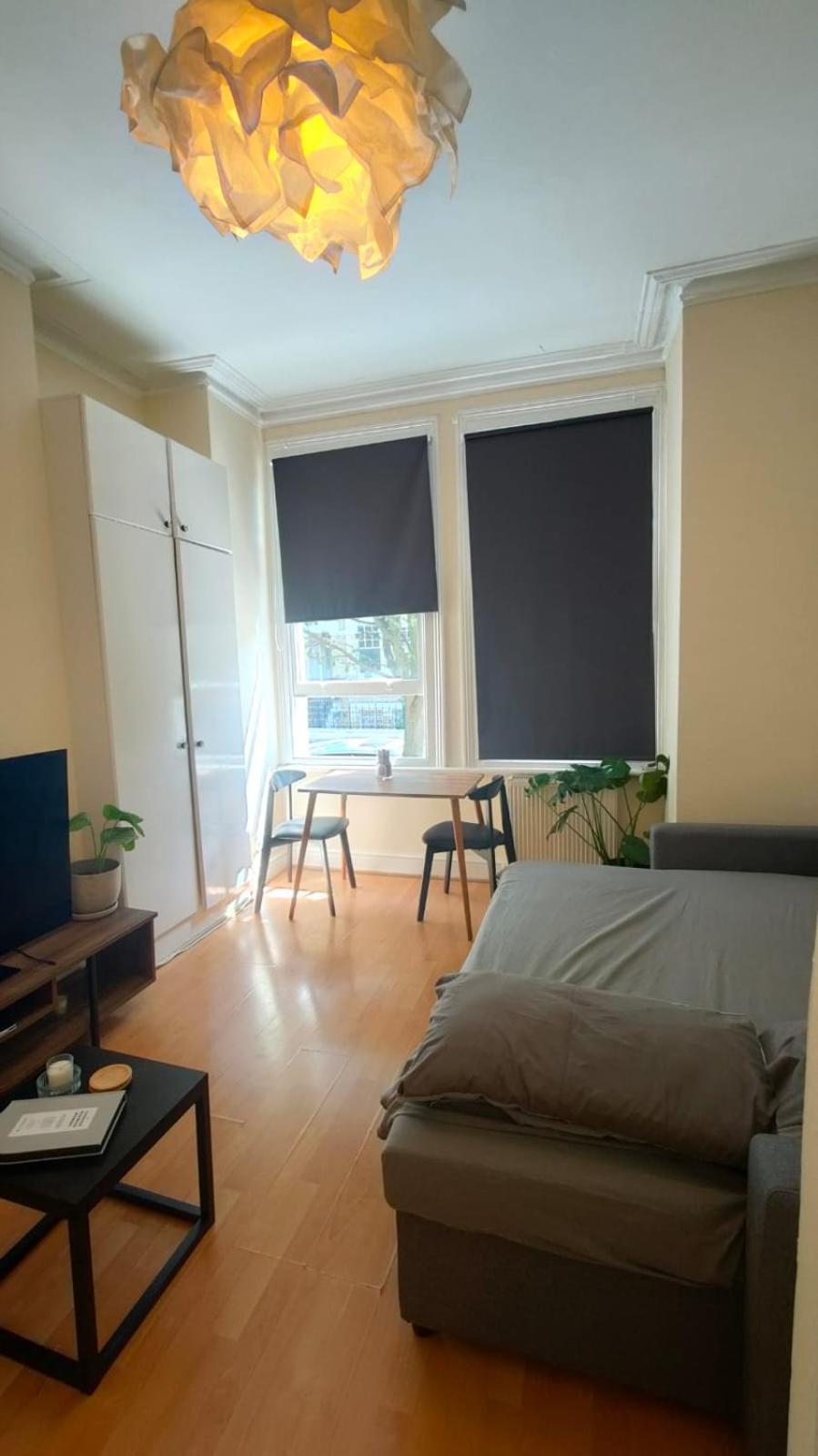 Guest house W14 *
